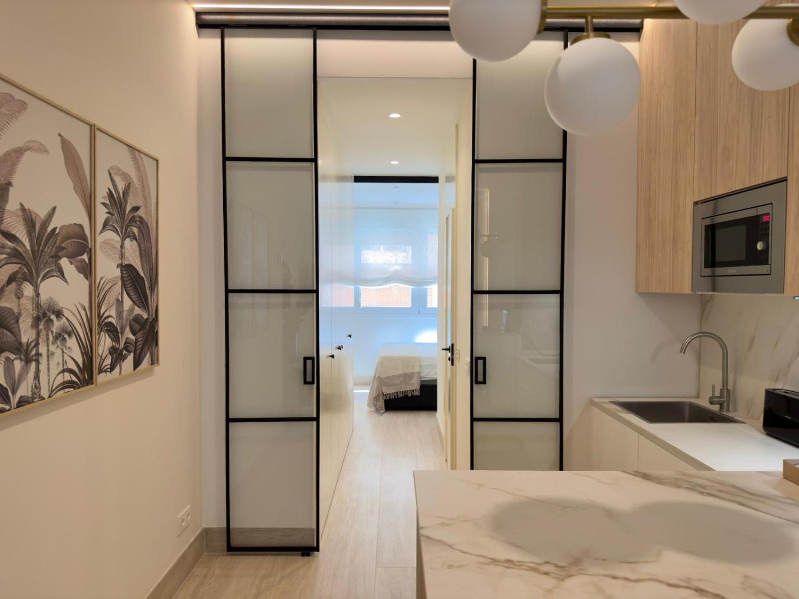 Apartamentos Orilla Del Bernabeu Madrid Exterior photo