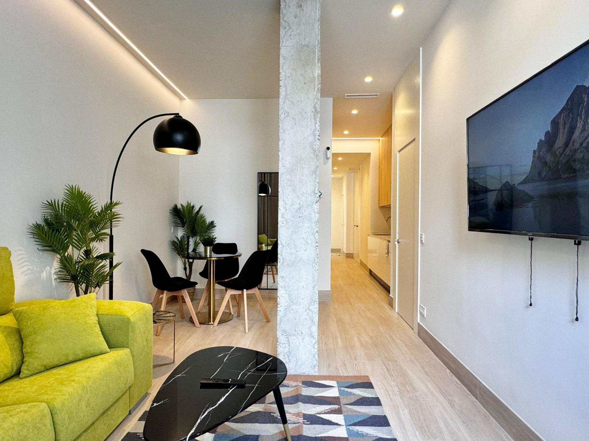 Apartamentos Orilla Del Bernabeu Madrid Exterior photo