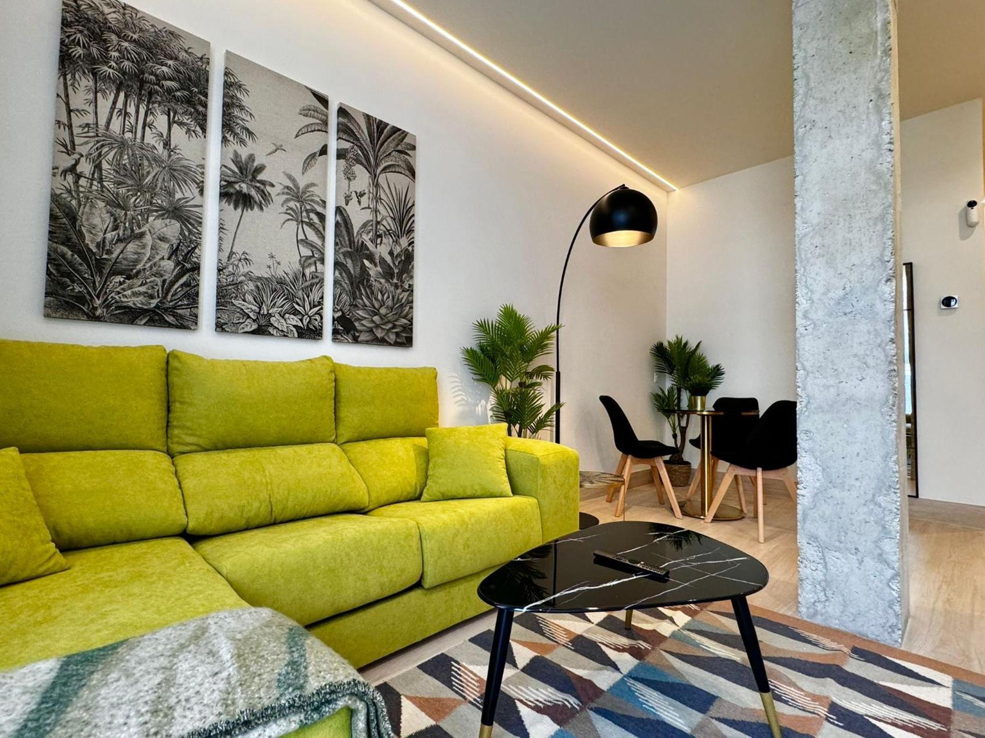 Apartamentos Orilla Del Bernabeu Madrid Exterior photo