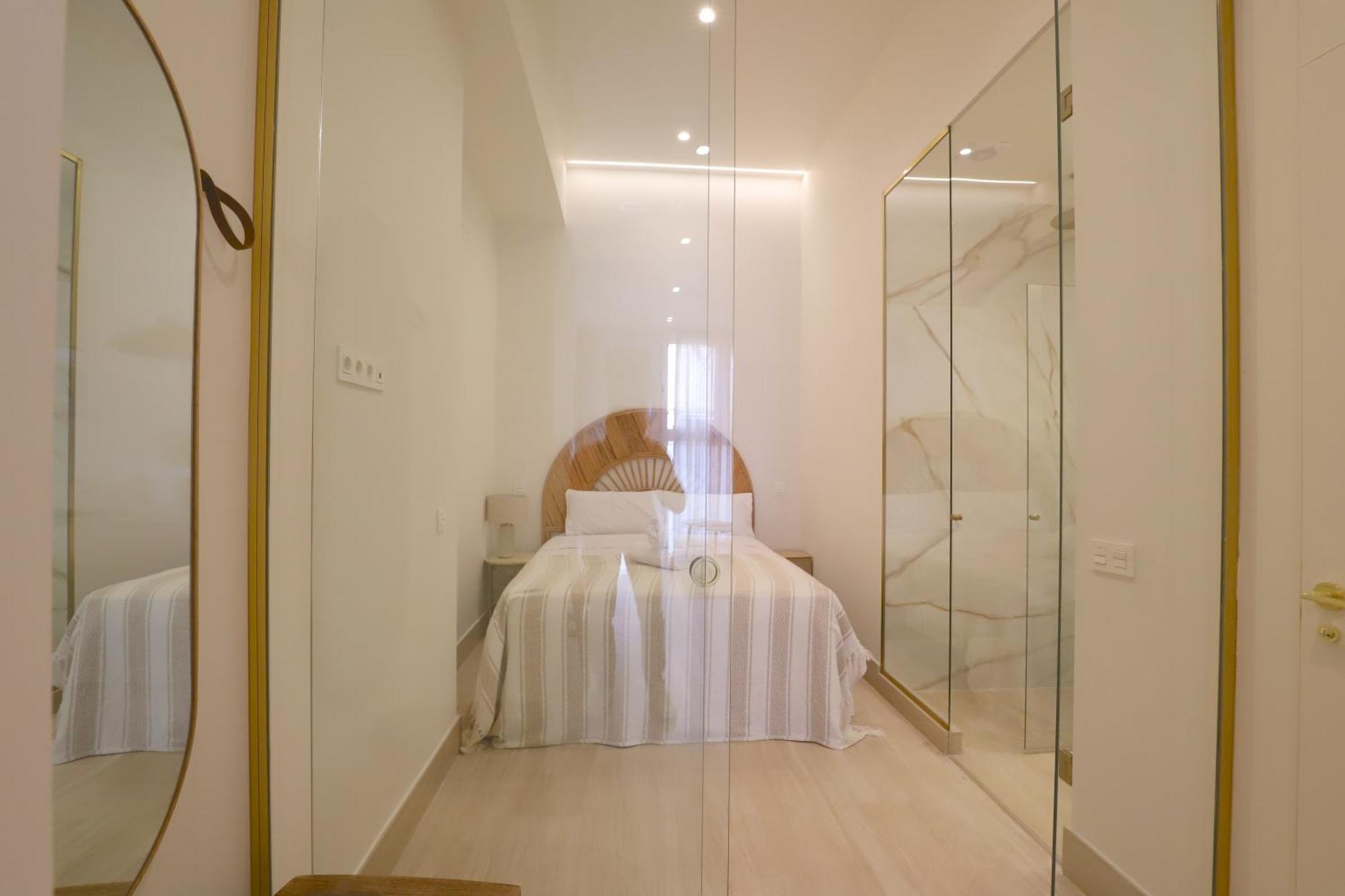 Apartamentos Orilla Del Bernabeu Madrid Exterior photo