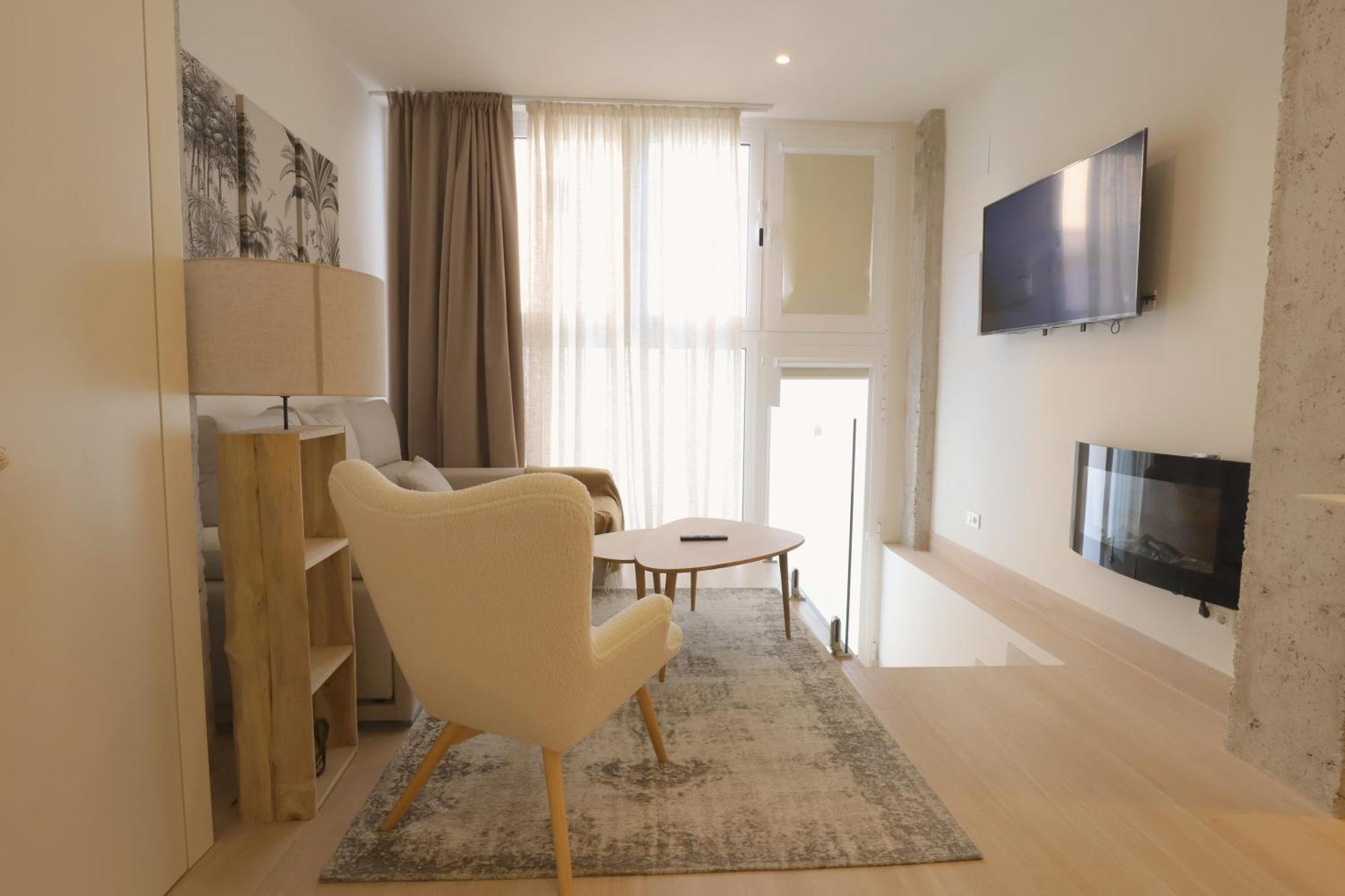 Apartamentos Orilla Del Bernabeu Madrid Exterior photo