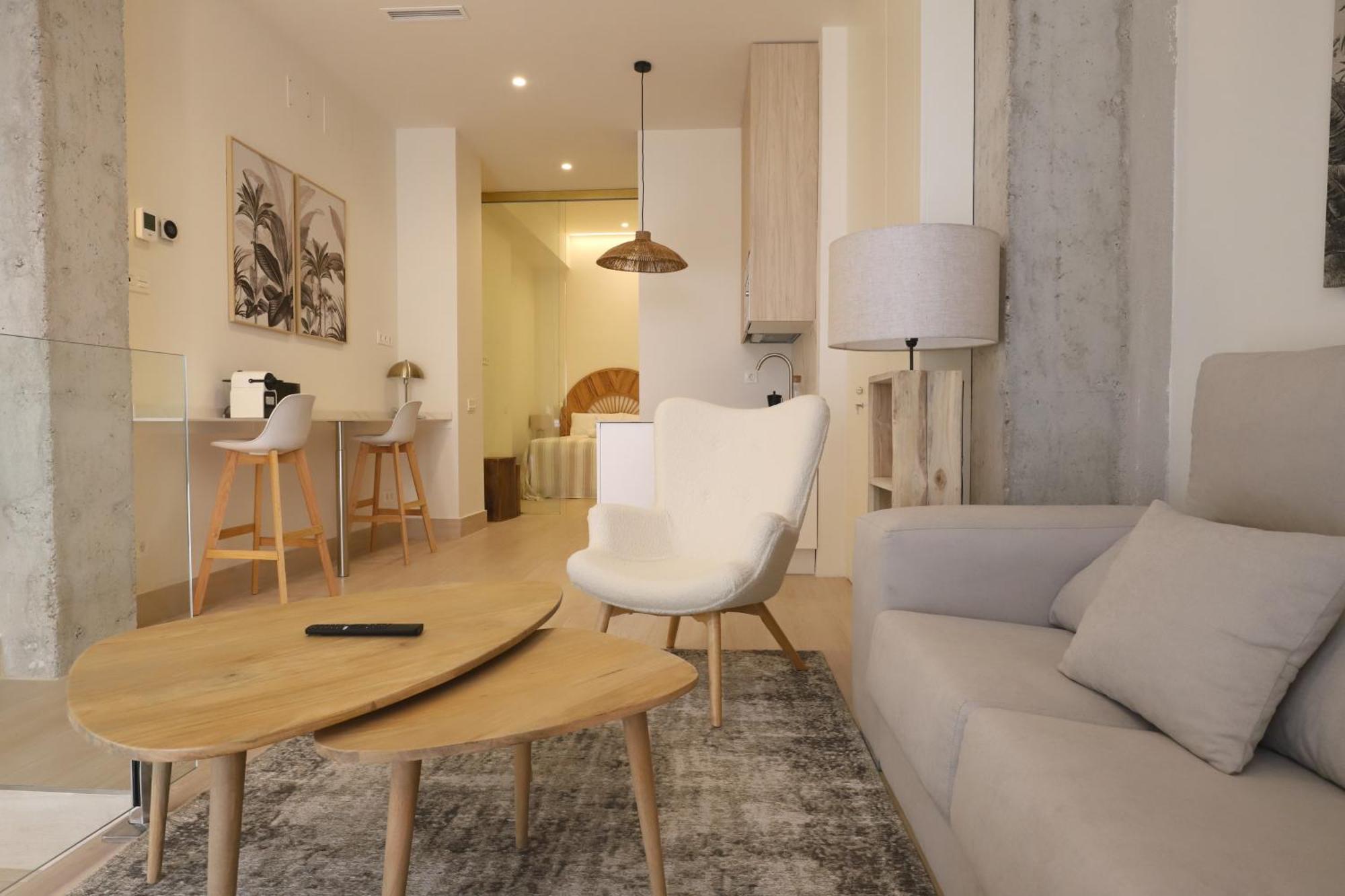 Apartamentos Orilla Del Bernabeu Madrid Exterior photo