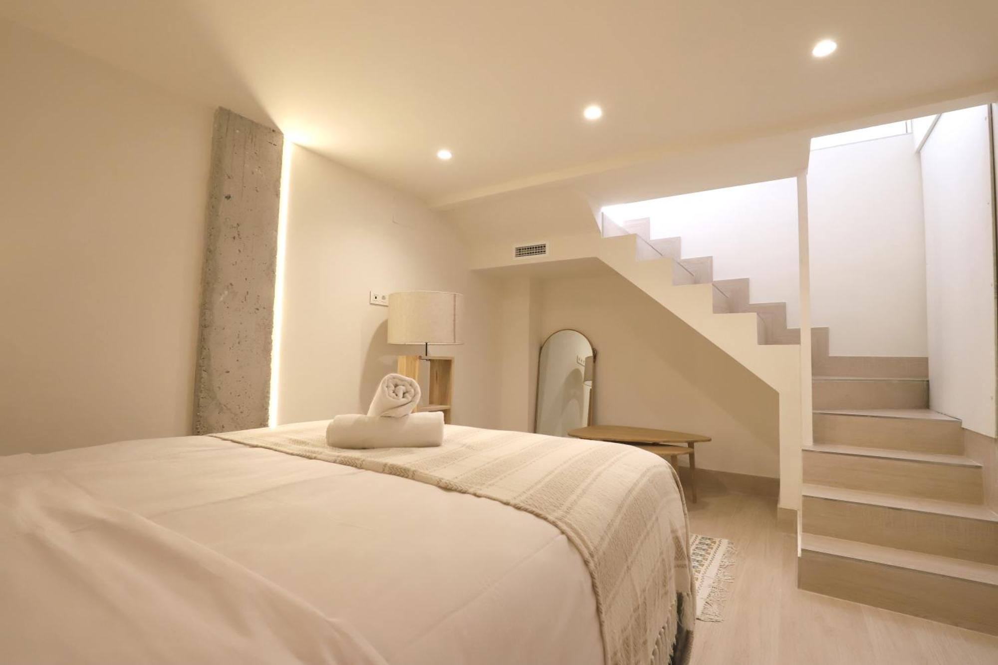 Apartamentos Orilla Del Bernabeu Madrid Exterior photo